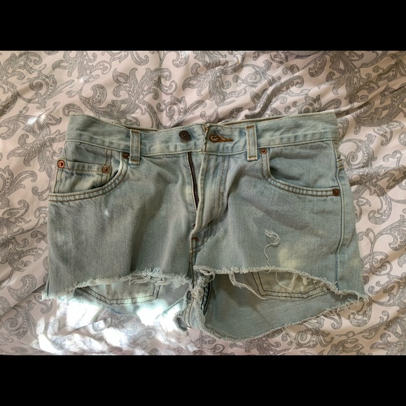 levi’s shorts - Picture 3 of 4
